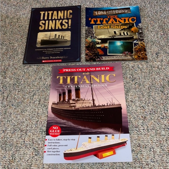 Other - Titanic Books Set (3)
